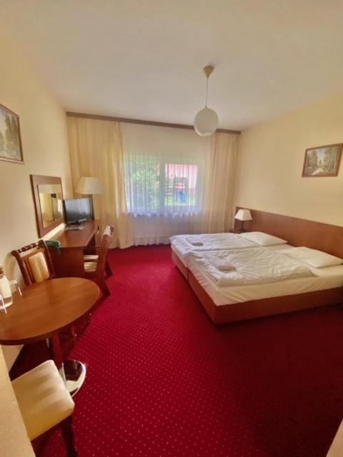 Hotel Mazury Gizycko Bagian luar foto