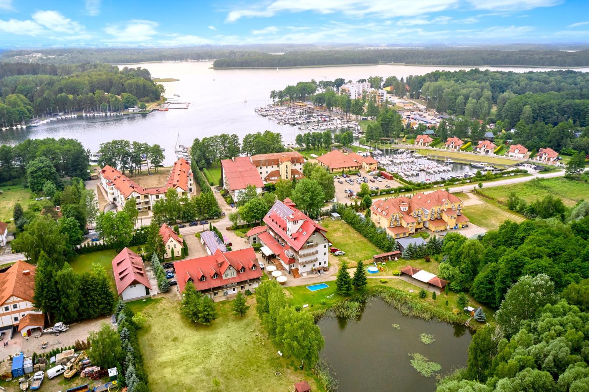 Hotel Mazury Gizycko Bagian luar foto