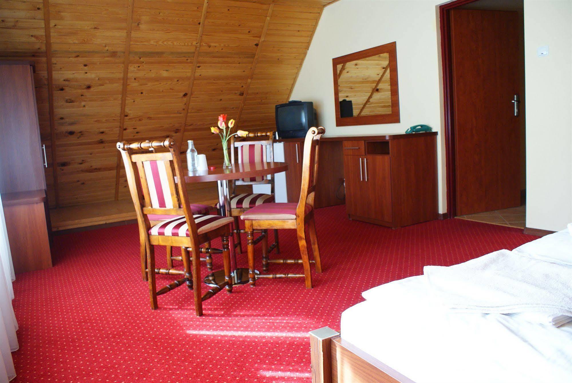 Hotel Mazury Gizycko Bagian luar foto